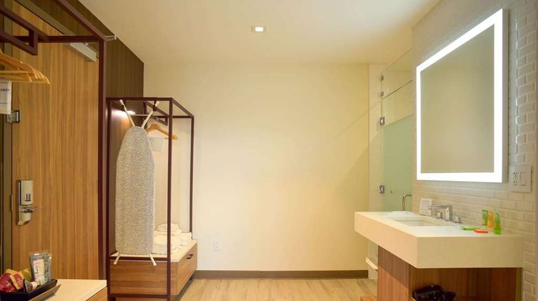 <b>Wyndham Garden North Bergen Room</b>. Images powered by <a href="https://iceportal.shijigroup.com/" title="IcePortal" target="_blank">IcePortal</a>.