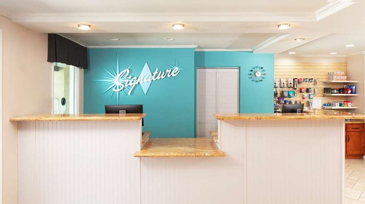 Signature Temecula Lobby