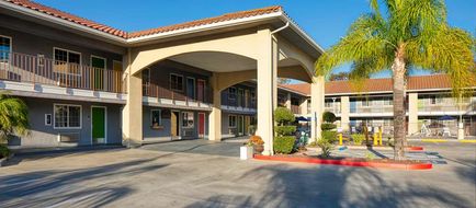 Signature Temecula Exterior