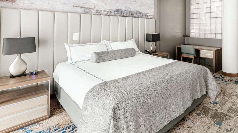 <b>Atheneum Suite Hotel & Conference Center Room</b>. Images powered by <a href="https://iceportal.shijigroup.com/" title="IcePortal" target="_blank">IcePortal</a>.