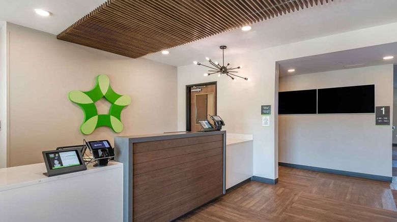 <b>Extended Stay America Prem Stes Gibsonto Lobby</b>. Images powered by <a href="https://iceportal.shijigroup.com/" title="IcePortal" target="_blank">IcePortal</a>.