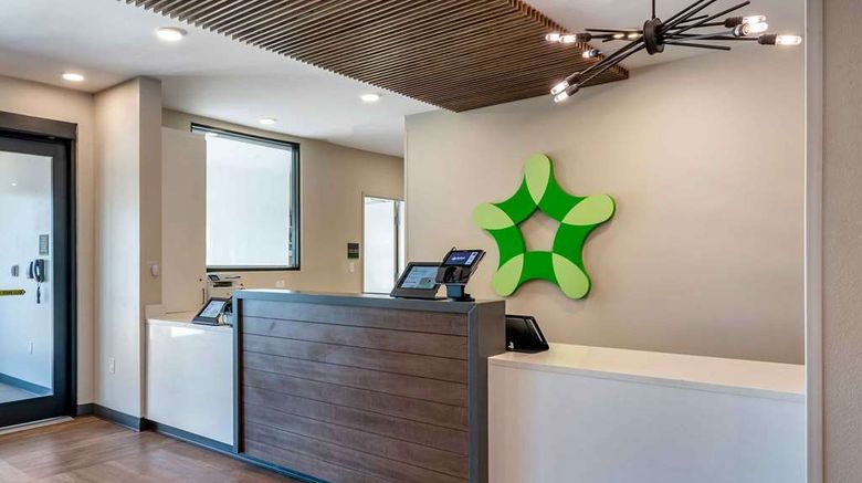 <b>Extended Stay America Prem Stes Gibsonto Lobby</b>. Images powered by <a href="https://iceportal.shijigroup.com/" title="IcePortal" target="_blank">IcePortal</a>.