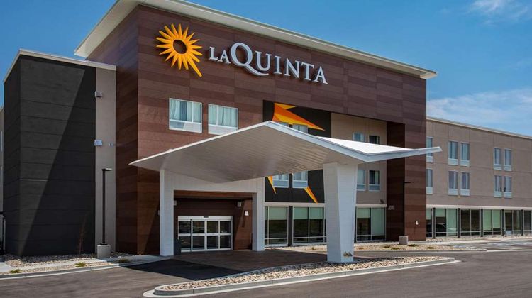 La Quinta Inn & Suites Limon Exterior