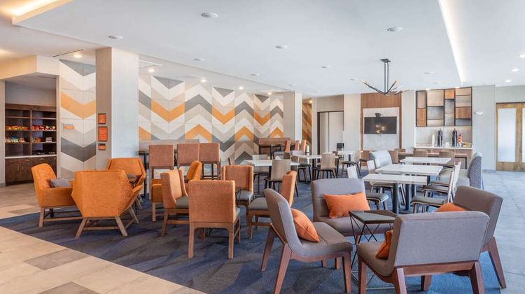 La Quinta Inn & Suites Limon Lobby