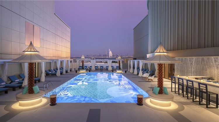 ANdAZ Dubai The Palm Pool