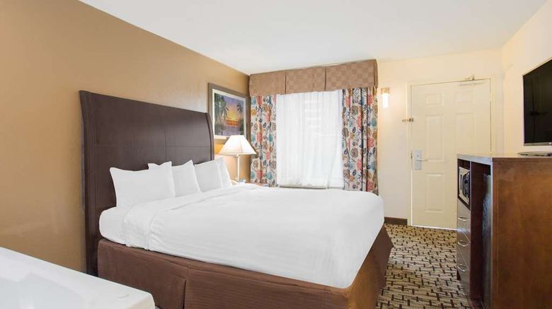 <b>SureStay Hotel by BW North Myrtle Beach Suite</b>. Images powered by <a href="https://iceportal.shijigroup.com/" title="IcePortal" target="_blank">IcePortal</a>.