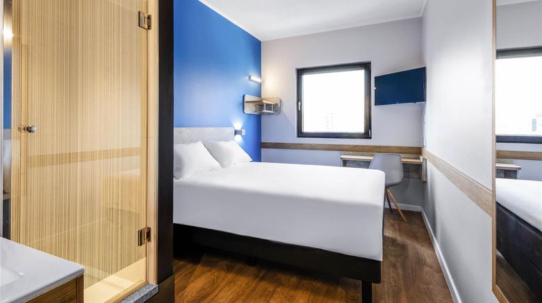 <b>Ibis Budget Santiago Providencia Room</b>. Images powered by <a href="https://iceportal.shijigroup.com/" title="IcePortal" target="_blank">IcePortal</a>.