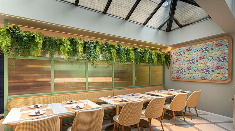 <b>Maek Hotel Antwerp Central Restaurant</b>. Images powered by <a href="https://iceportal.shijigroup.com/" title="IcePortal" target="_blank">IcePortal</a>.