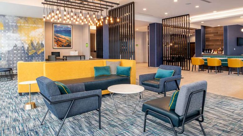 <b>La Quinta Inn & Stes by WyndhamDowntown Lobby</b>. Images powered by <a href="https://iceportal.shijigroup.com/" title="IcePortal" target="_blank">IcePortal</a>.