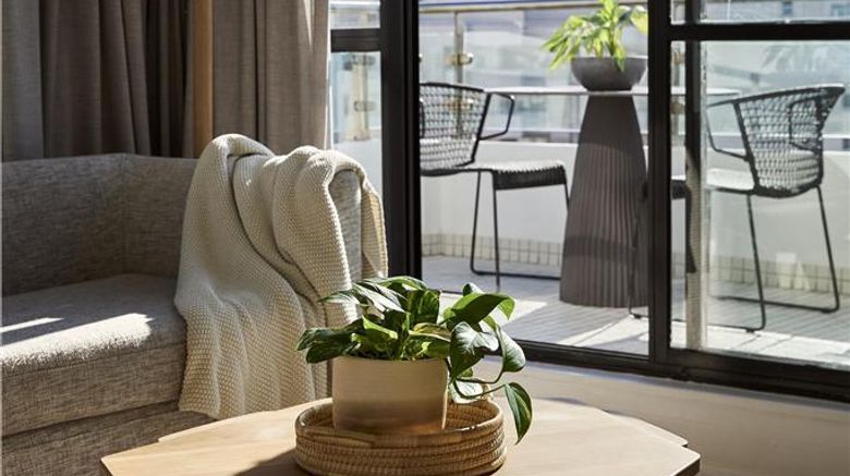 <b>President Hotel Suite</b>. Images powered by <a href="https://iceportal.shijigroup.com/" title="IcePortal" target="_blank">IcePortal</a>.