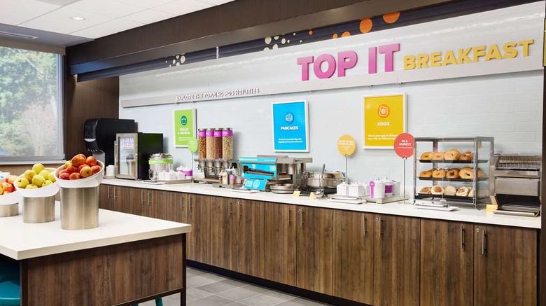 <b>Tru by Hilton Atlanta Northlake Parkway Restaurant</b>. Images powered by <a href="https://iceportal.shijigroup.com/" title="IcePortal" target="_blank">IcePortal</a>.