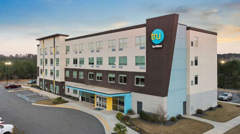 Tru by Hilton Greensboro Lake Oconee Exterior. Images powered by <a href="https://iceportal.shijigroup.com" target="_blank" rel="noopener">Ice Portal</a>.