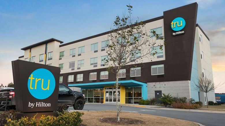 <b>Tru by Hilton Greensboro Lake Oconee Exterior</b>. Images powered by <a href="https://iceportal.shijigroup.com/" title="IcePortal" target="_blank">IcePortal</a>.