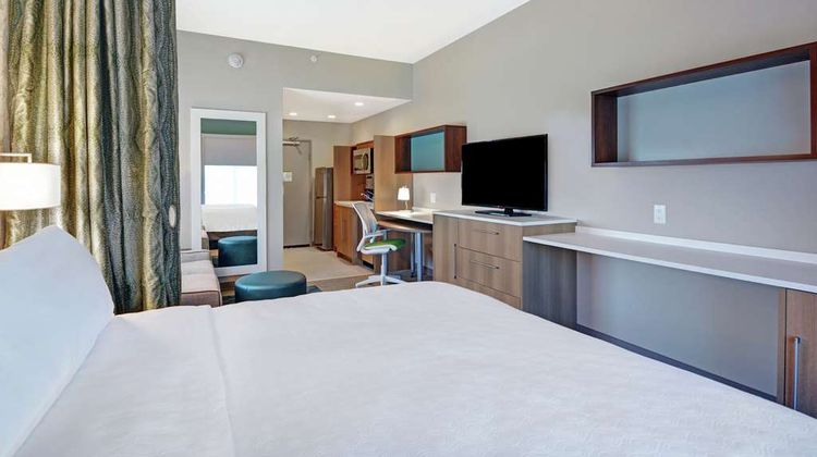 Home2 Suites by Hilton Daniel Island Room