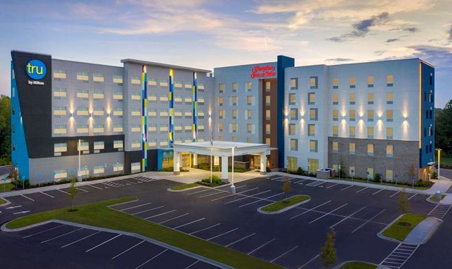 Tru by Hilton Airport Lake Pointe Exterior