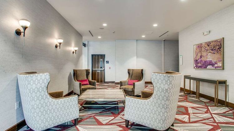 Hilton Garden Inn Dallas Central Expy Lobby