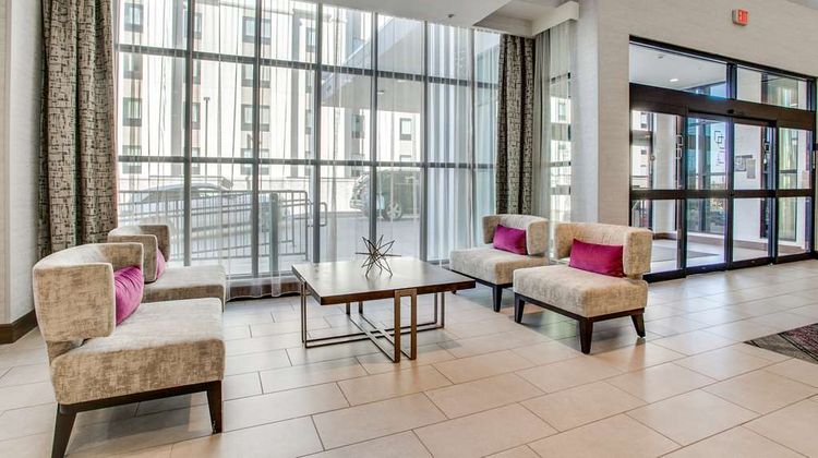Hilton Garden Inn Dallas Central Expy Lobby
