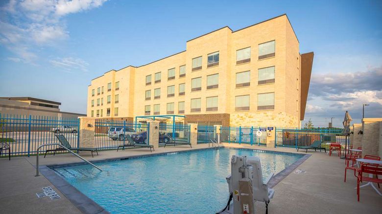 <b>Tru by Hilton Allen Dallas Pool</b>. Images powered by <a href="https://iceportal.shijigroup.com/" title="IcePortal" target="_blank">IcePortal</a>.