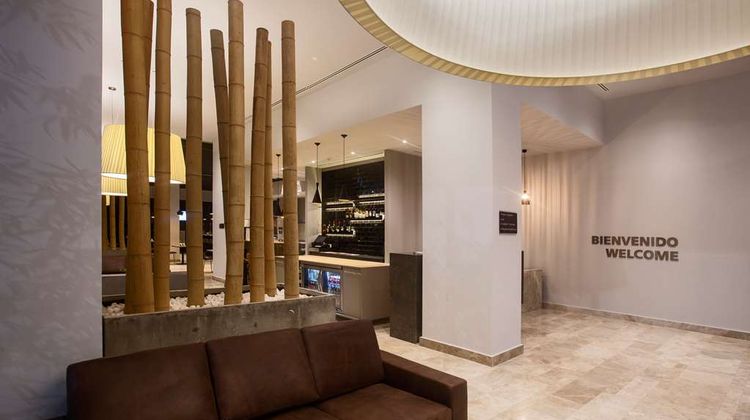Hampton by Hilton David Lobby