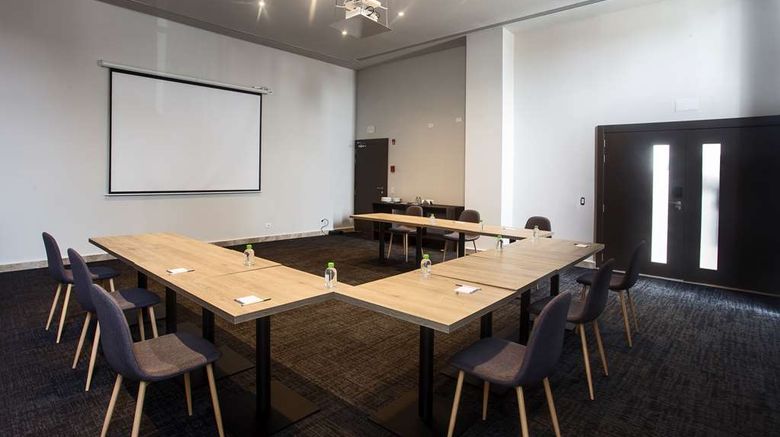 <b>Hampton by Hilton David Meeting</b>. Images powered by <a href="https://iceportal.shijigroup.com/" title="IcePortal" target="_blank">IcePortal</a>.