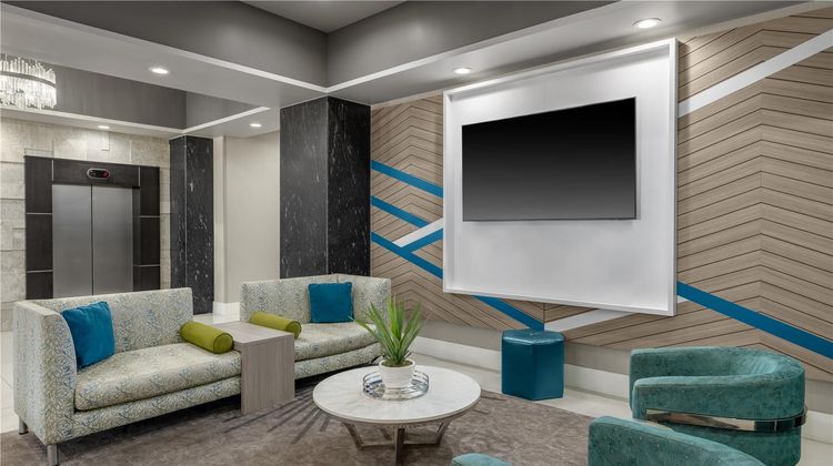 Hilton Garden Inn Wichita Downtown Lobby