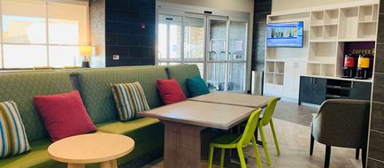 Home2 Suites by Hilton Edinburg Lobby