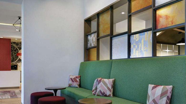 <b>Hampton Inn Patterson Lobby</b>. Images powered by <a href="https://iceportal.shijigroup.com/" title="IcePortal" target="_blank">IcePortal</a>.