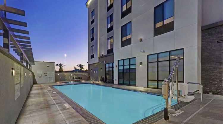 Hampton Inn Patterson Pool
