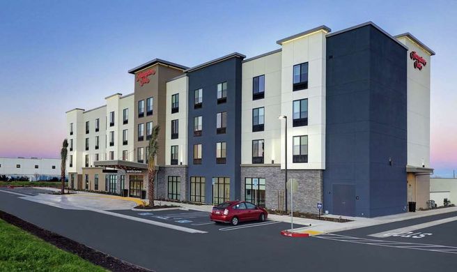 Hampton Inn Patterson Exterior
