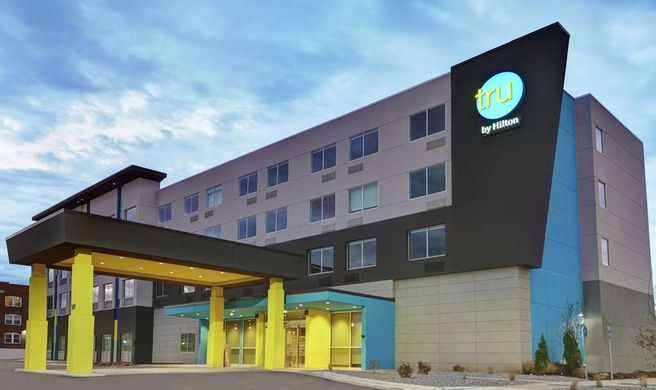 Tru by Hilton Springfield Downtown Exterior