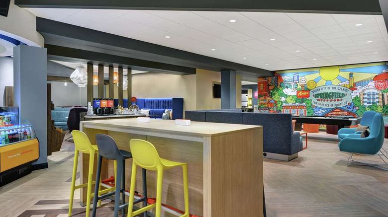 <b>Tru by Hilton Springfield Downtown Lobby</b>. Images powered by <a href="https://iceportal.shijigroup.com/" title="IcePortal" target="_blank">IcePortal</a>.