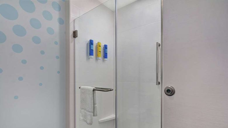 <b>Tru by Hilton Springfield Downtown Room</b>. Images powered by <a href="https://iceportal.shijigroup.com/" title="IcePortal" target="_blank">IcePortal</a>.