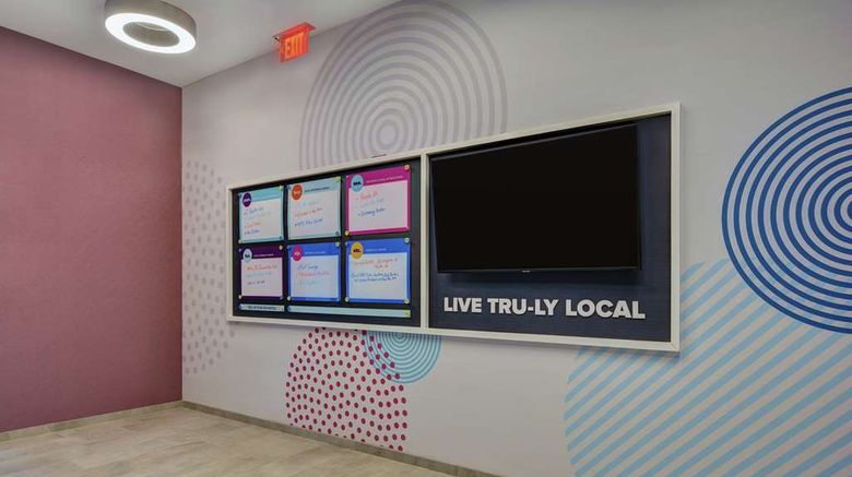 <b>Tru by Hilton Springfield Downtown Lobby</b>. Images powered by <a href="https://iceportal.shijigroup.com/" title="IcePortal" target="_blank">IcePortal</a>.