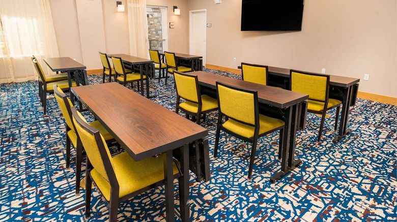 <b>Homewood Suites Rancho Cordova Meeting</b>. Images powered by <a href="https://iceportal.shijigroup.com/" title="IcePortal" target="_blank">IcePortal</a>.