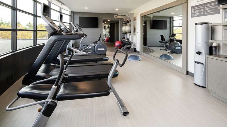 <b>Hilton Garden Inn Irvine Spectrum Health</b>. Images powered by <a href="https://iceportal.shijigroup.com/" title="IcePortal" target="_blank">IcePortal</a>.