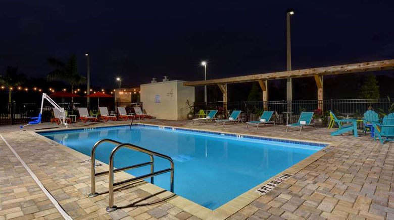 <b>Home2 Suites by Hilton I-75 Bee Ridge Pool</b>. Images powered by <a href="https://iceportal.shijigroup.com/" title="IcePortal" target="_blank">IcePortal</a>.