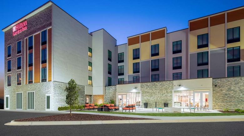 <b>Hilton Garden Inn Brunswick Exterior</b>. Images powered by <a href="https://iceportal.shijigroup.com/" title="IcePortal" target="_blank">IcePortal</a>.