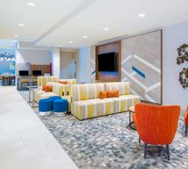 Hilton Garden Inn Brunswick Lobby