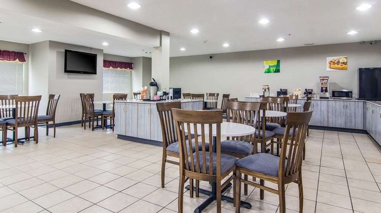 Quality Inn & Suites Grove City Restaurant