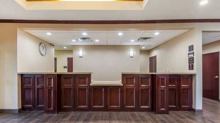 Comfort Inn & Suites Lobby