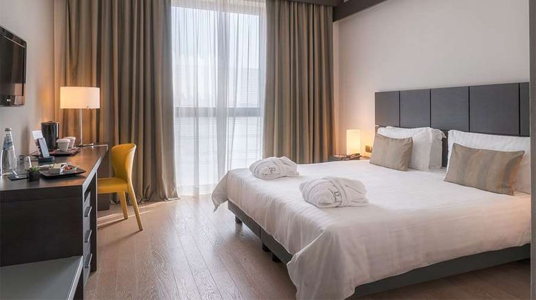 <b>Domina Milano Fiera Room</b>. Images powered by <a href="https://iceportal.shijigroup.com/" title="IcePortal" target="_blank">IcePortal</a>.