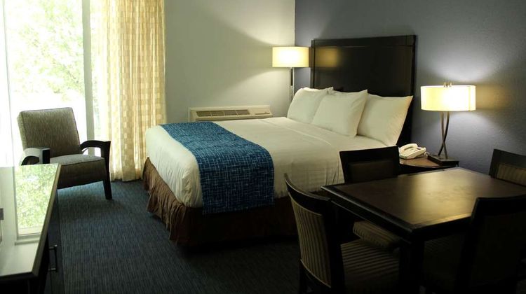 Travelodge by Wyndham Waters Edge Room