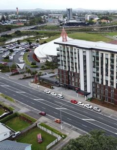 Ramada Stes by Wyndham Pacific Centre