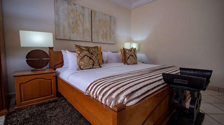 Oak Plaza Hotel East Legon Room