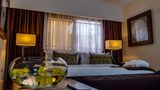 Oak Plaza Hotel East Legon Room