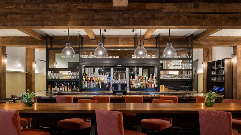 <b>The Williams Inn Restaurant</b>. Images powered by <a href="https://iceportal.shijigroup.com/" title="IcePortal" target="_blank">IcePortal</a>.