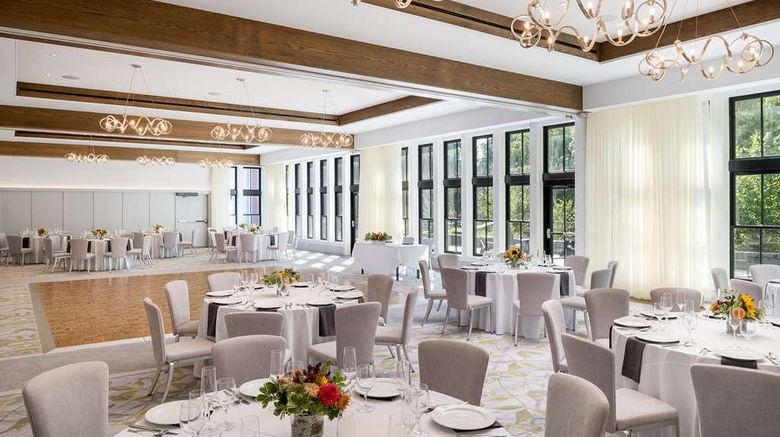 <b>The Williams Inn Ballroom</b>. Images powered by <a href="https://iceportal.shijigroup.com/" title="IcePortal" target="_blank">IcePortal</a>.