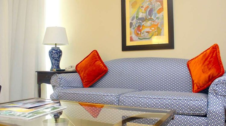 Courtleigh Hotel & Suites Suite
