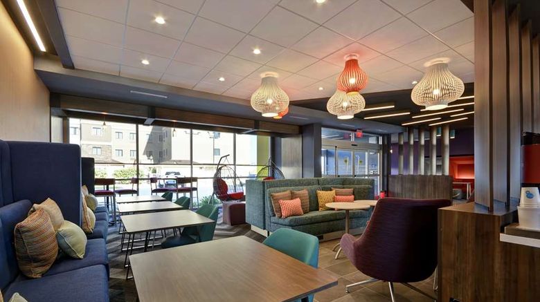 <b>Tru by Hilton Fort Worth-Fossil Creek Lobby</b>. Images powered by <a href="https://iceportal.shijigroup.com/" title="IcePortal" target="_blank">IcePortal</a>.