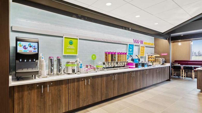 <b>Tru by Hilton Sharonville Cincinnati Restaurant</b>. Images powered by <a href="https://iceportal.shijigroup.com/" title="IcePortal" target="_blank">IcePortal</a>.